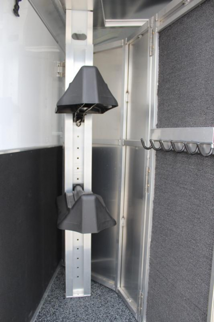 New 2025 Featherlite 2 Horse Slant Nose Bumper Pull