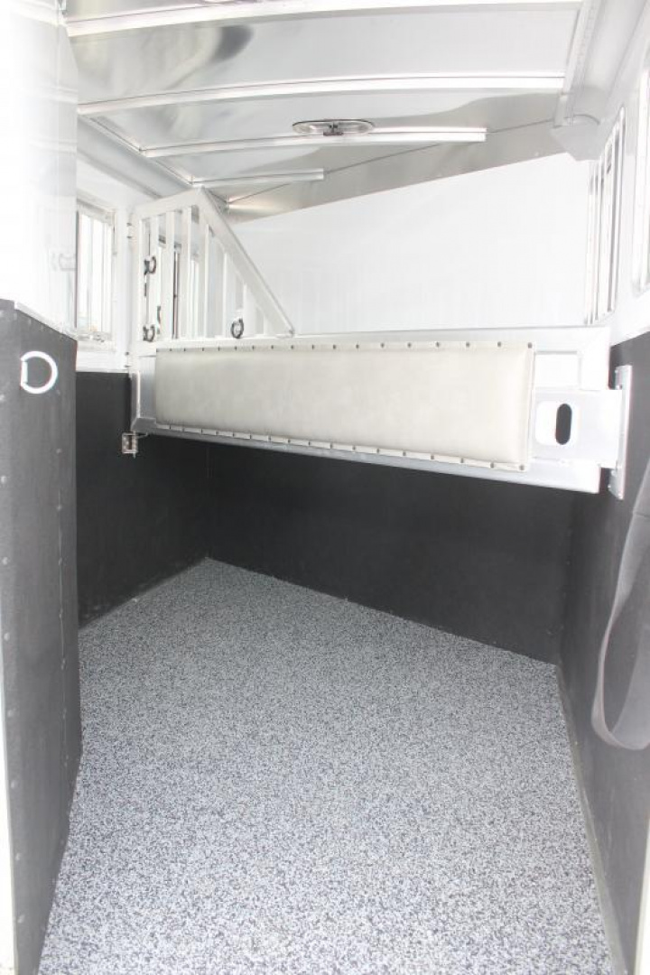 New 2025 Featherlite 2 Horse Slant Nose Bumper Pull