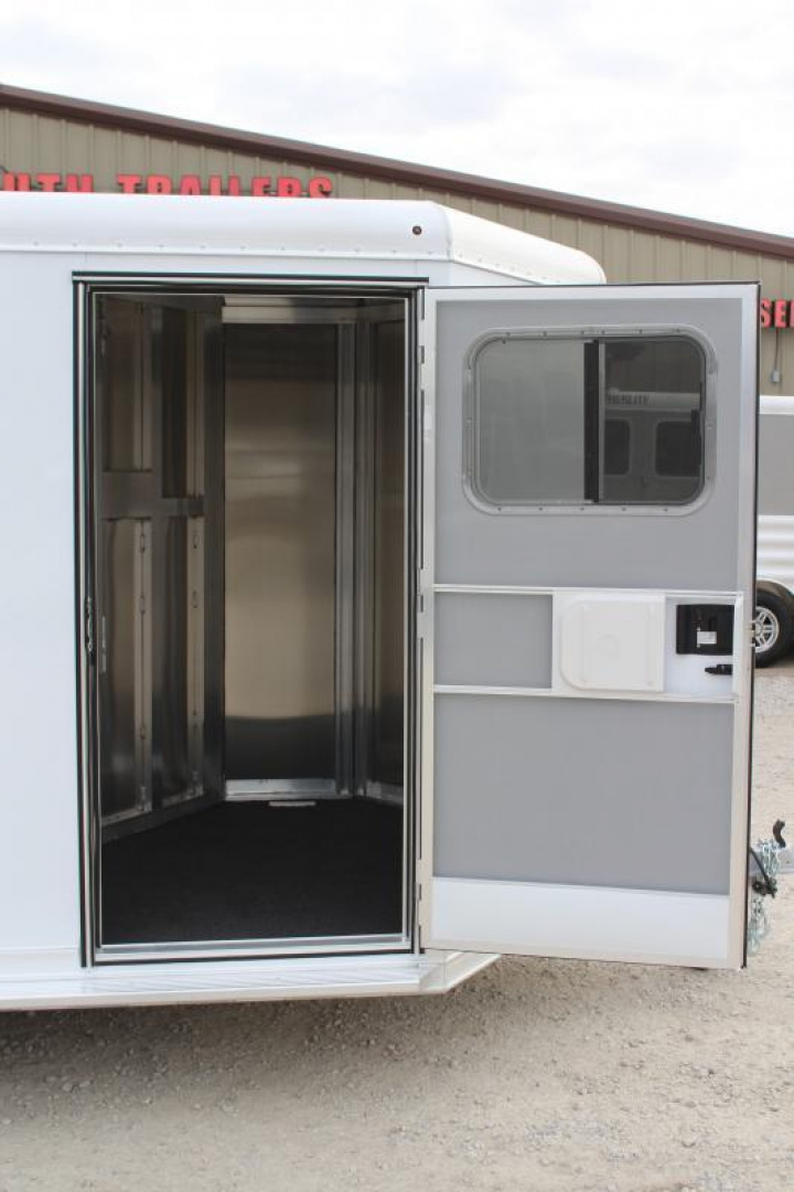 New 2025 Featherlite 2 Horse Slant Nose Bumper Pull