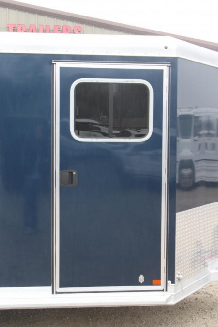 New 2025 Featherlite - 2 Horse Slant Nose Bumper Pull