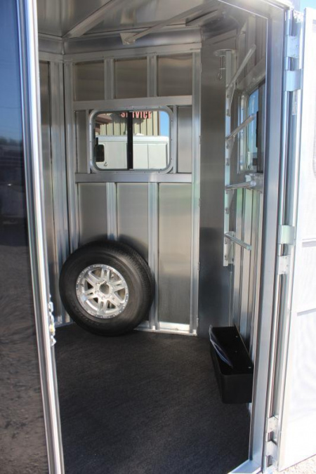 New 2025 Featherlite 2 Horse Straight Load Bumper Pull