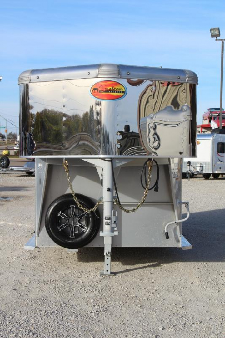 New 2024 Sundowner 3 Horse Slant Load Gooseneck Horse Trailer