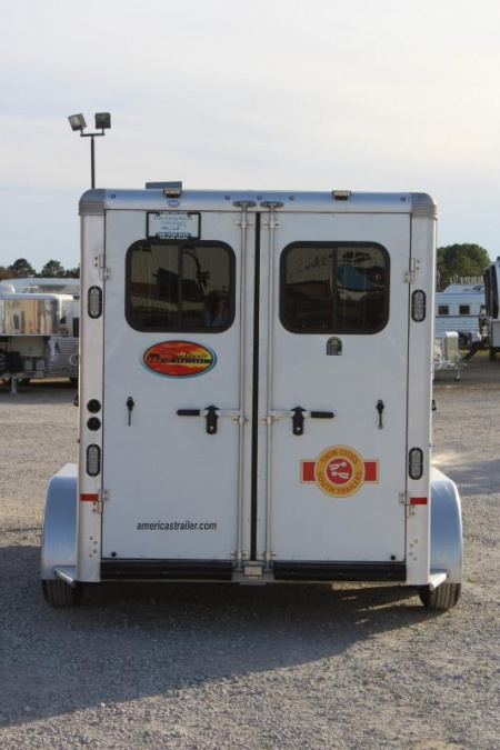 New 2024 Sundowner 3 Horse Slant Load Gooseneck Horse Trailer