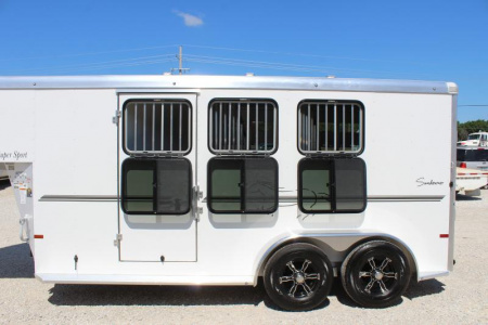 New 2024 Sundowner 3 Horse Slant Load Gooseneck Horse Trailer