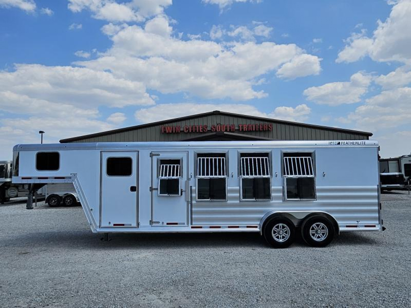 New 2025 Featherlite 4 Horse Gooseneck Horse Trailer