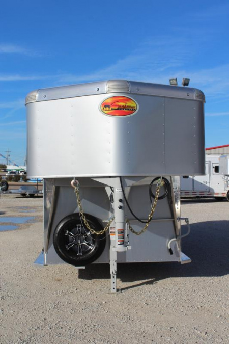 New 2024 Sundowner 3 Horse Slant Load Gooseneck Horse Trailer