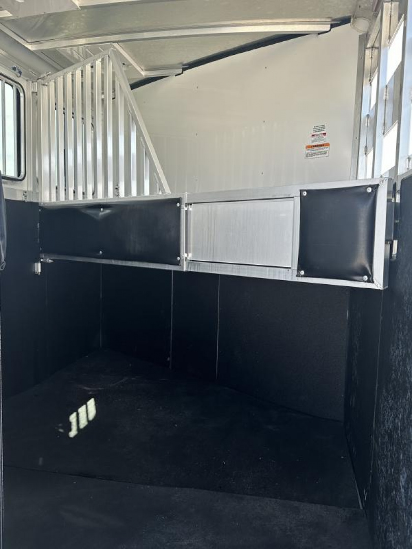 Used 2022 Sundowner 2 Horse Slant Load Bumper Pull