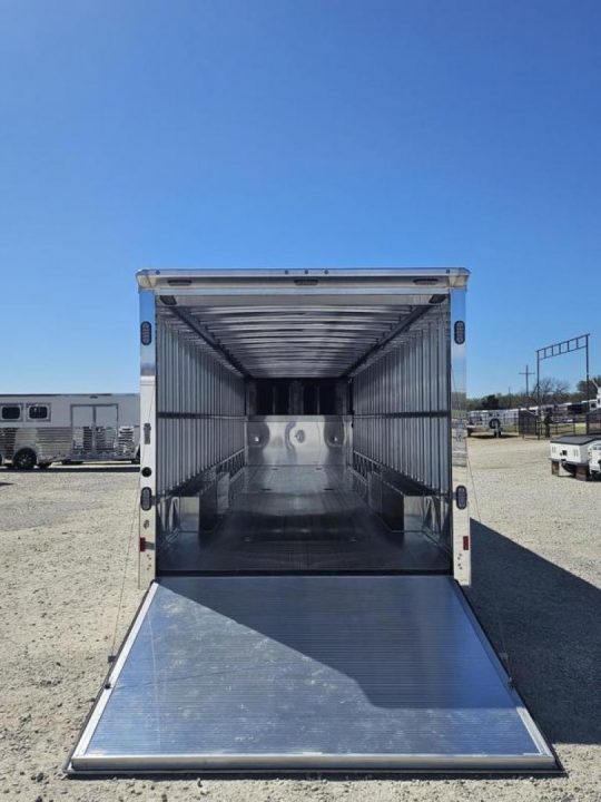 New 2025 Sundowner Xtra Series 40' Gooseneck