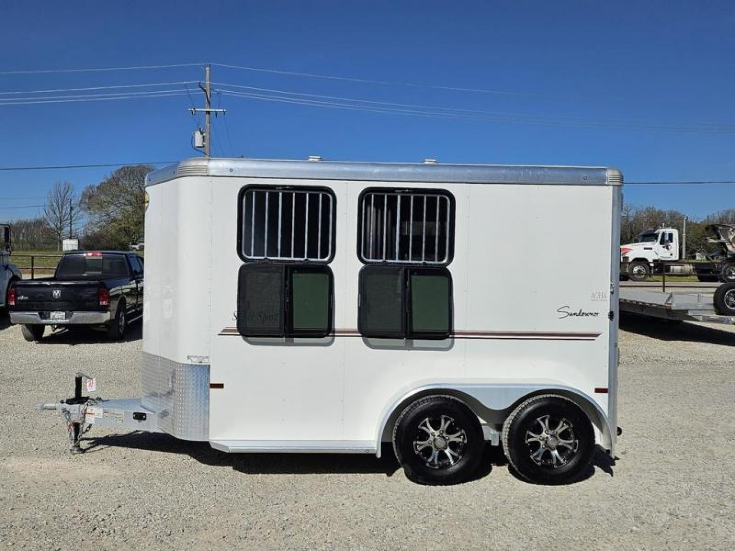 Used 2022 Sundowner 2 Horse Slant Load Bumper Pull