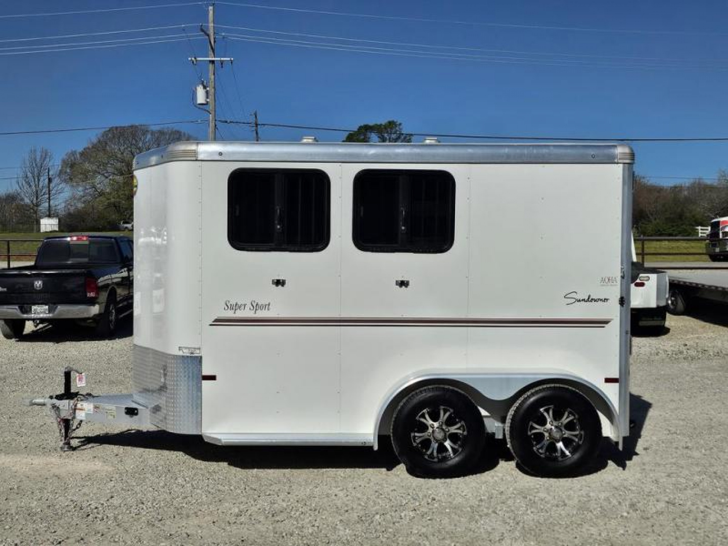 Used 2022 Sundowner 2 Horse Slant Load Bumper Pull