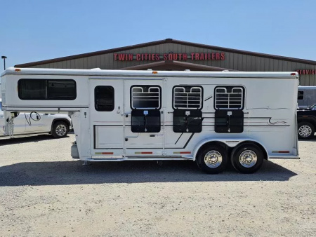 Used 2000 Circle C 3 Horse Weekender Horse Trailer