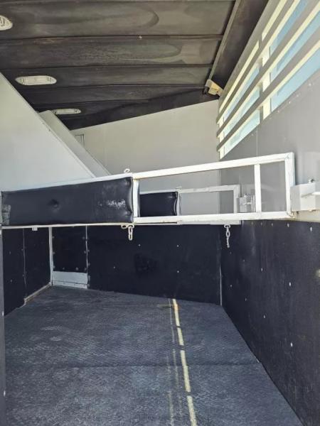 Used 2000 Circle C 3 Horse Weekender Horse Trailer