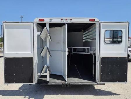 Used 2000 Circle C 3 Horse Weekender Horse Trailer
