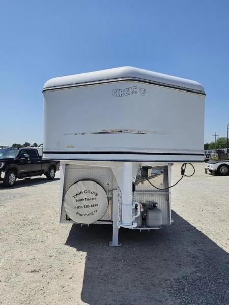 Used 2000 Circle C 3 Horse Weekender Horse Trailer