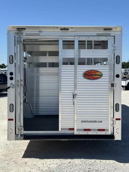 New 2025 Sundowner stock with 10' Living Quarter W/Mid Tack
