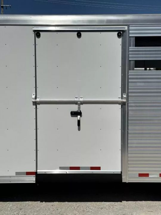 New 2025 Sundowner stock with 10' Living Quarter W/Mid Tack