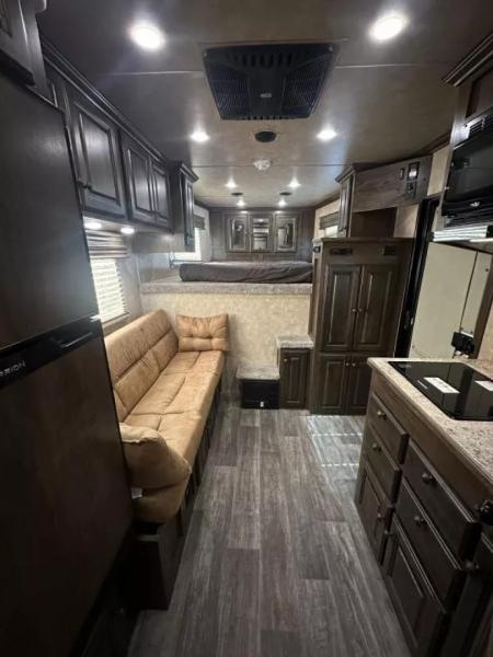 New 2025 Sundowner stock with 10' Living Quarter W/Mid Tack