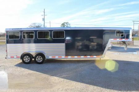 Used 2025 Featherlite 4 Horse Slant Load Gooseneck