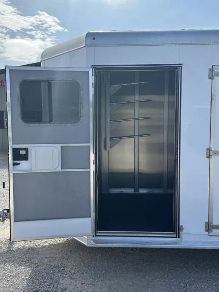 New 2025 Featherlite 3 Horse Slant Load Bumper Pull