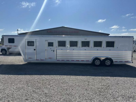 New 2025 Featherlite 6 Horse Slant Load Gooseneck 7'6 T 72  Slant Wall