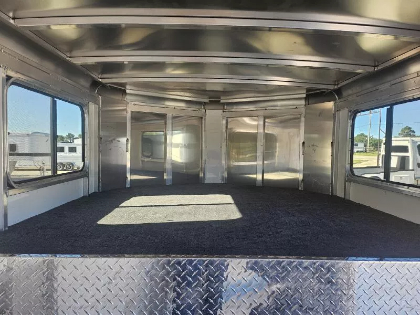 New 2024 Sundowner Trailers 4 Horse Gooseneck Horse Trailer