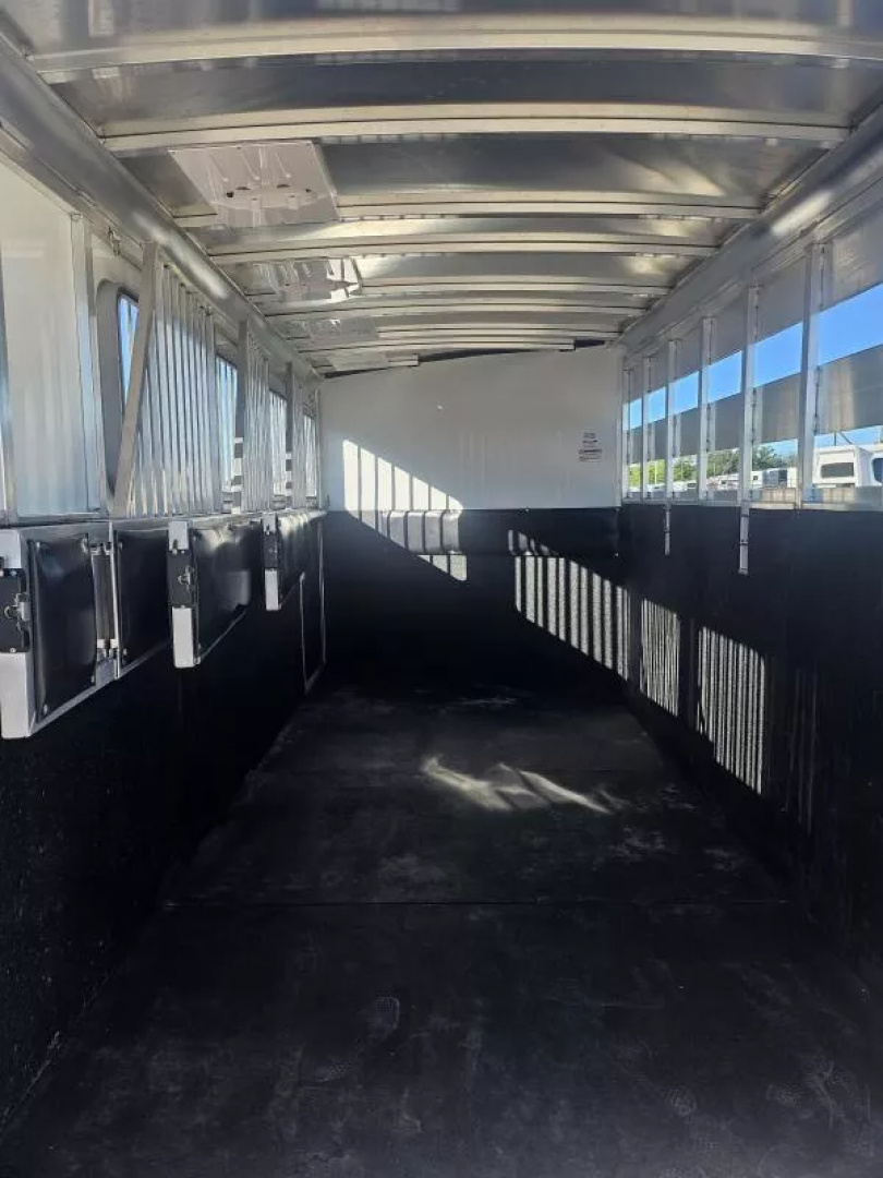 New 2024 Sundowner Trailers 4 Horse Gooseneck Horse Trailer