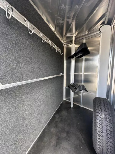 New 2025 Frontier 2 Horse Slant Load Bumper Pull