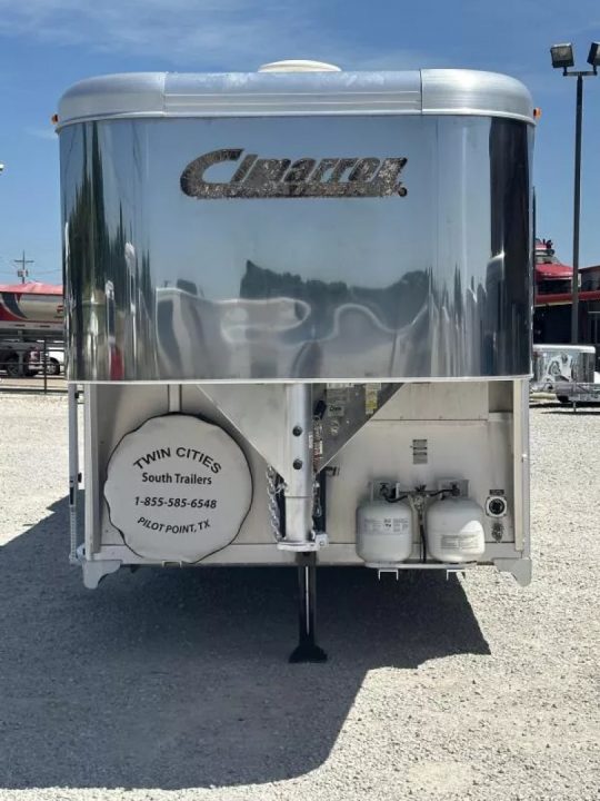 Used 2014 Cimarron Trailers 4 Horse 11' Living Quarter