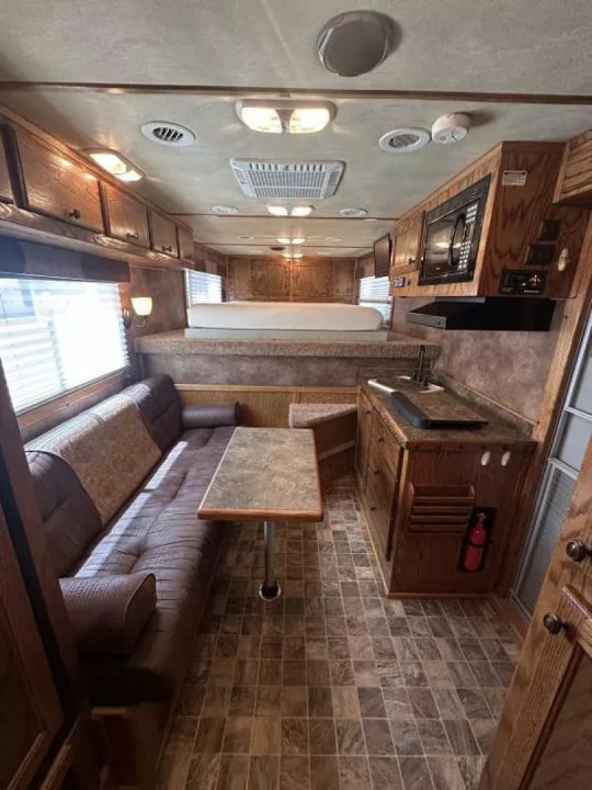 Used 2014 Cimarron Trailers 4 Horse 11' Living Quarter