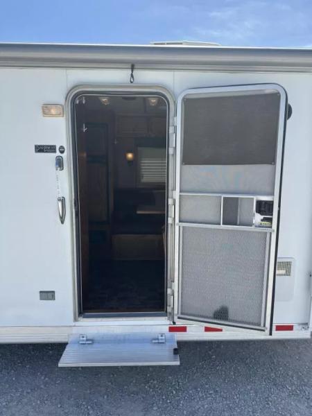 Used 2014 Cimarron Trailers 4 Horse 11' Living Quarter