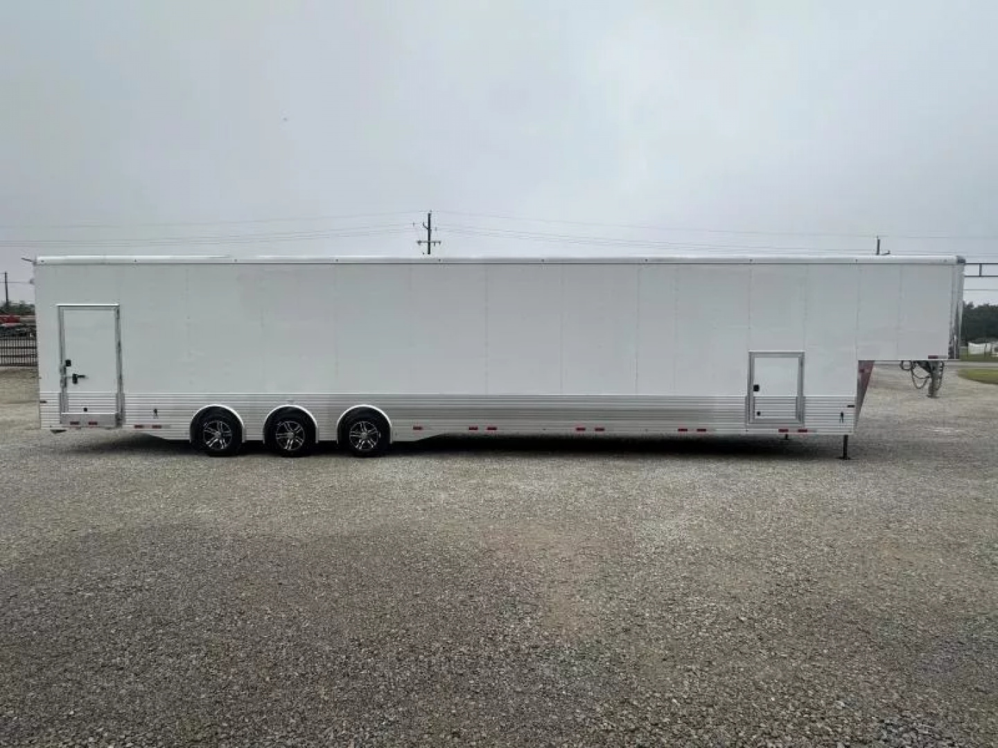 New 2026 Sundowner Trailers 3 Car Wedge Gooseneck Car Hauler