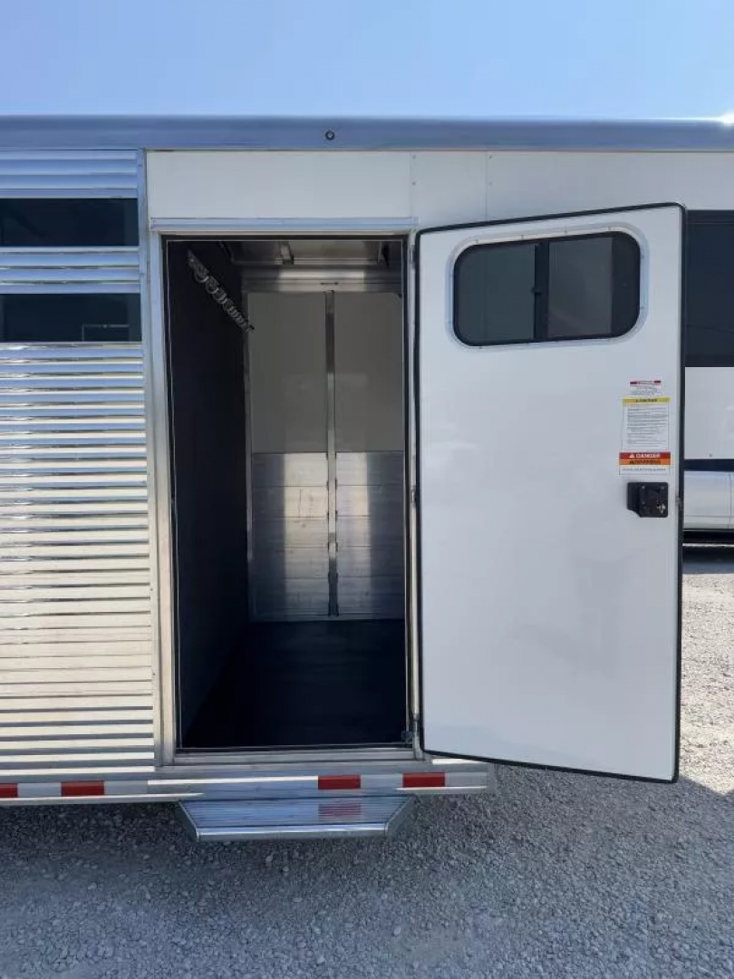 New 2024 Sundowner 24' Stock Combo Gooseneck