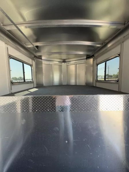 New 2024 Sundowner 24' Stock Combo Gooseneck