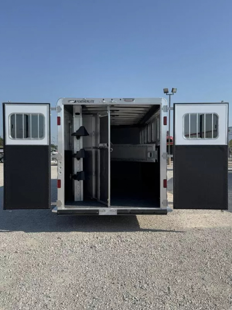 New 2025 Featherlite 6-Horse Slant Gooseneck