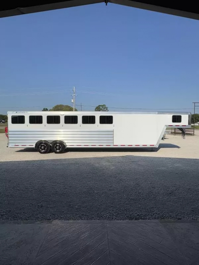 New 2025 Featherlite 6-Horse Slant Gooseneck