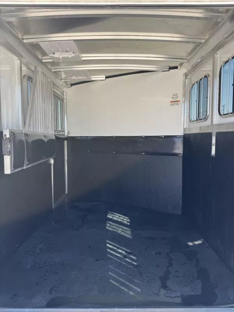 New 2025 Sundowner 2 Horse Super Tack Bumper Pull