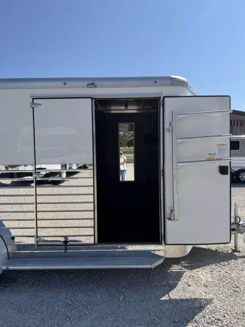 New 2025 Sundowner 2 Horse Super Tack Bumper Pull