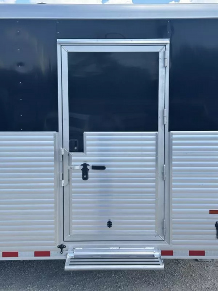 New 2026 Sundowner 24' Workhorse Cargo Gooseneck