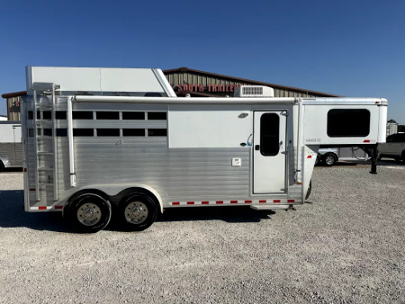 Used 2013 Sundowner 3 Horse Gooseneck Living Quarters