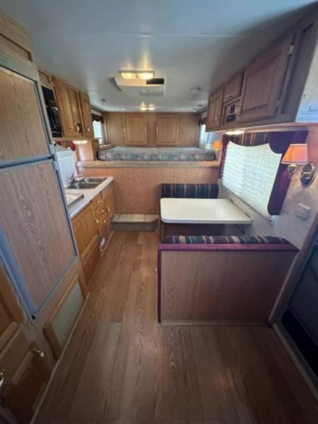 Used 2002 Exiss 4 Horse Gooseneck Living Quarter Horse Trailer