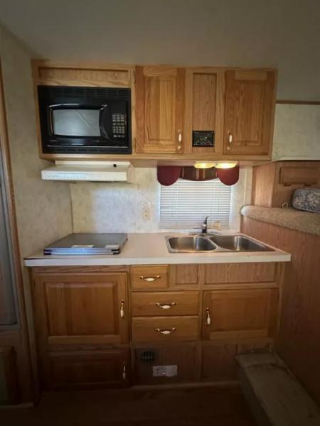 Used 2002 Exiss 4 Horse Gooseneck Living Quarter Horse Trailer