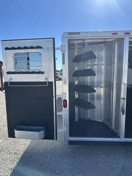 Used 2002 Exiss 4 Horse Gooseneck Living Quarter Horse Trailer