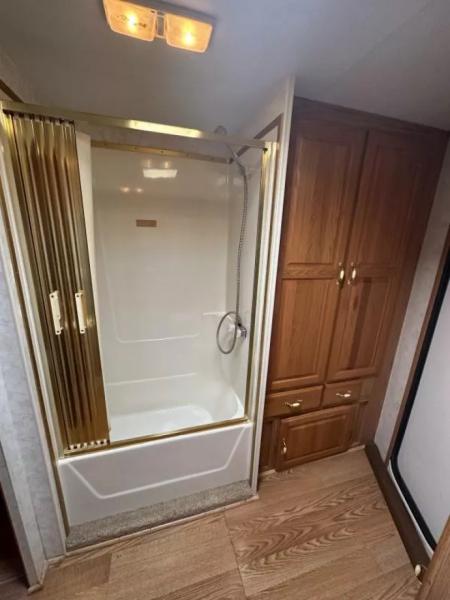 Used 2002 Exiss 4 Horse Gooseneck Living Quarter Horse Trailer