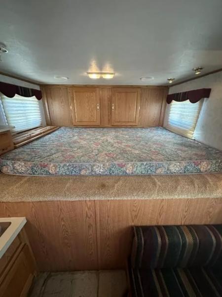 Used 2002 Exiss 4 Horse Gooseneck Living Quarter Horse Trailer