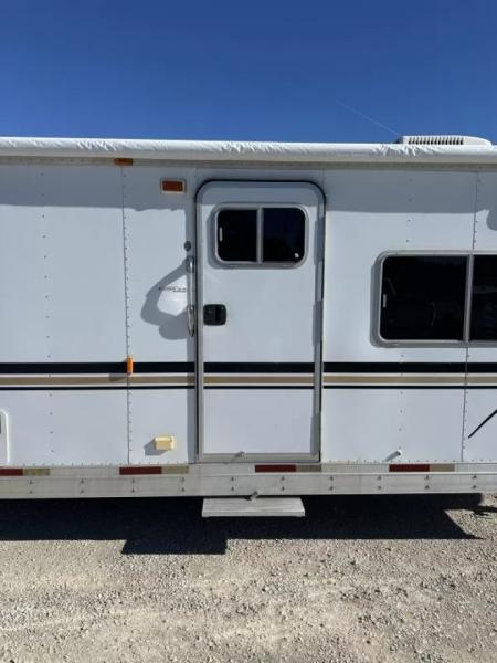 Used 2002 Exiss 4 Horse Gooseneck Living Quarter Horse Trailer