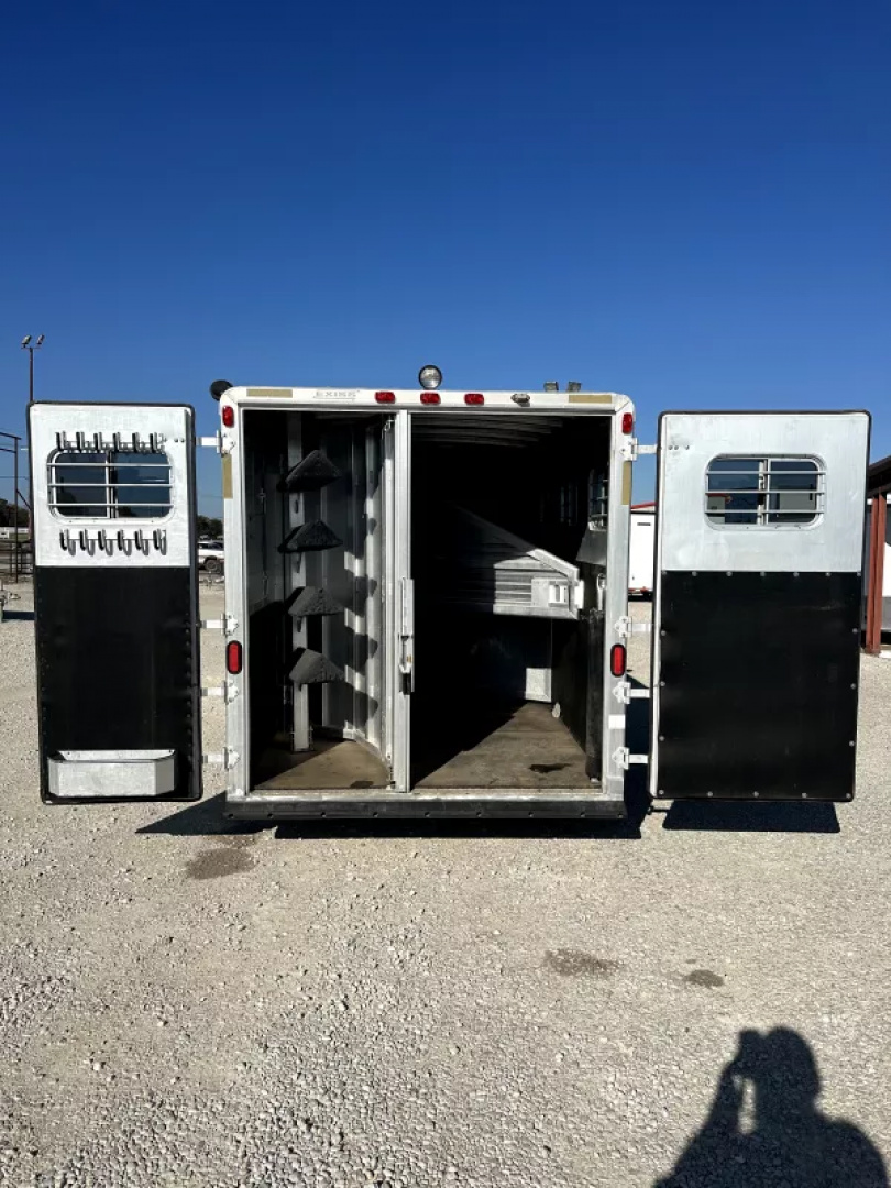 Used 1998 Exiss 3 Horse Living Quarters Weekender Horse Trailer