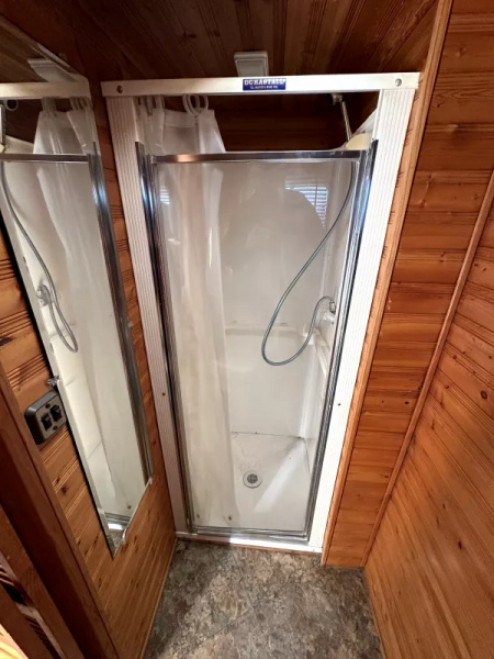 Used 1998 Exiss 3 Horse Living Quarters Weekender Horse Trailer