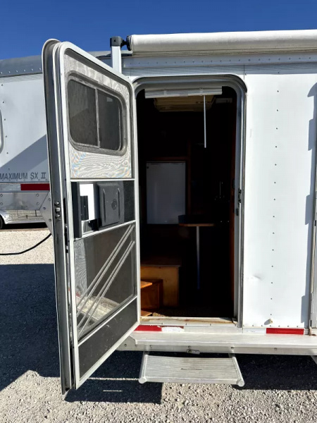 Used 1998 Exiss 3 Horse Living Quarters Weekender Horse Trailer