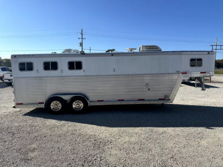 Used 1998 Exiss 3 Horse Living Quarters Weekender Horse Trailer