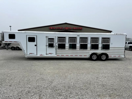 New 2026 Featherlite 6 Horse Gooseneck Horse Trailer